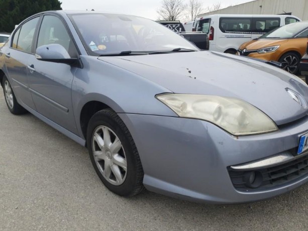 renault-laguna-3-big-1