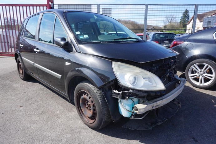 renault-scenic-2-big-12