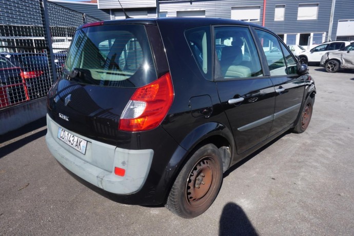 renault-scenic-2-big-14