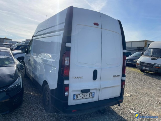 renault-trafic-iii-16-dci-120-big-1