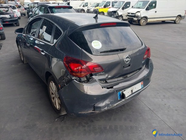 opel-astra-iv-j-17-cdti-130-cosm-gazole-big-2