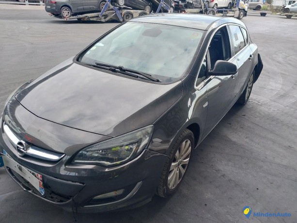 opel-astra-iv-j-17-cdti-130-cosm-gazole-big-0