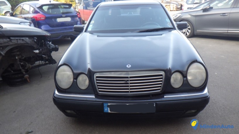 mercedes-classe-e-ii-w210-phase-1-240-e-bva-big-0