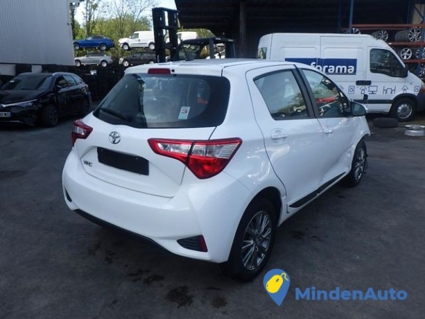 toyota-yaris-15-l-dual-vvt-ie-cvt-confort-big-1