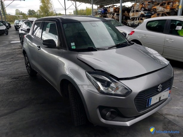 suzuki-swift-iv-10-boosterjet-111-au-essence-big-0