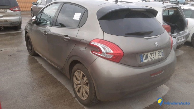 peugeot-208-dn-231-sc-big-0