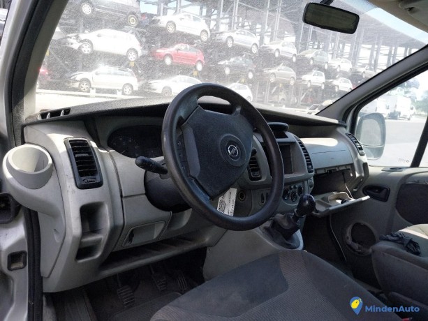 opel-vivaro-tourer-25-cdti-135-gazole-big-4