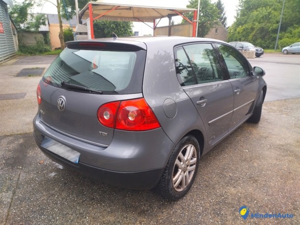 volkswagen-golf-v-19tdi-105-8v-turbo-77kw-big-3