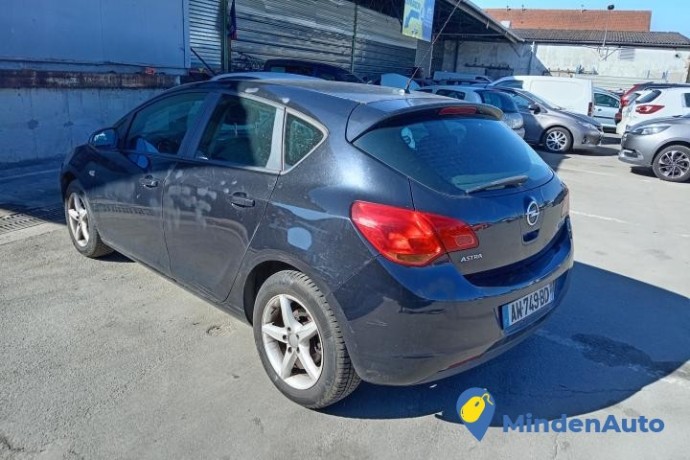 opel-astra-13-cdti-95-cv-a16-ref-66478-big-1