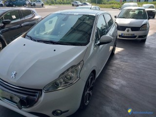 PEUGEOT 208 1.6 VTI 120 FELINE - ESSENCE