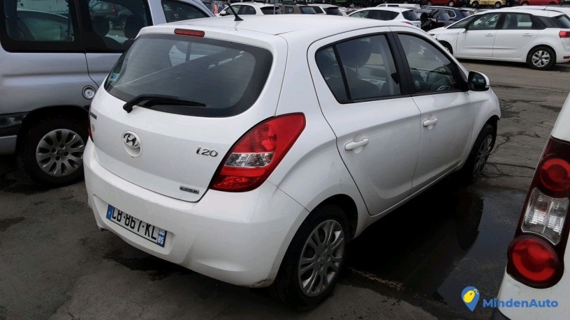 hyundai-i20-cb-867-kl-big-0