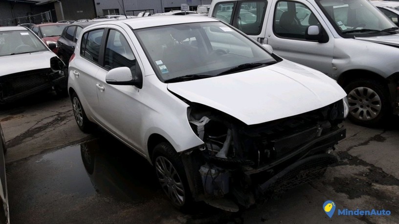 hyundai-i20-cb-867-kl-big-3