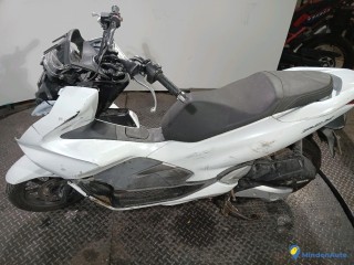 HONDA PCX 125 - ESSENCE