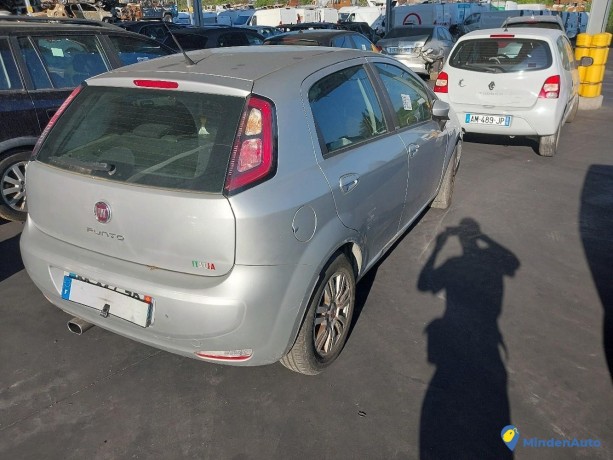 fiat-punto-iii-12i-69-euro-6-essence-big-3