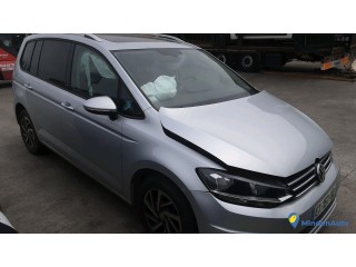 VOLKSWAGEN  TOURAN  ET-157-BQ