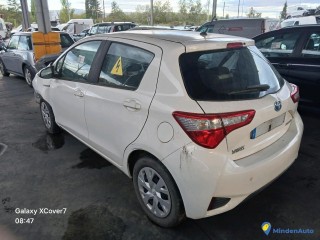 TOYOTA YARIS HYBRID 100H BUSINES - ESSENCE - ÉLECTRIQUE / NON RECHARGEABLE