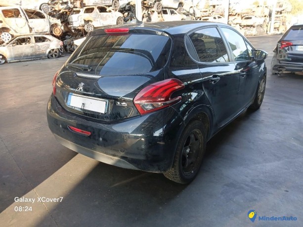 peugeot-208-2-12i-12v-83-essence-big-3