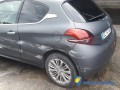 peugeot-208-2-12i-110-essence-small-1