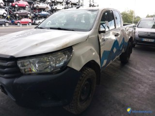 TOYOTA HILUX V 2.4D-4D 150 - GAZOLE