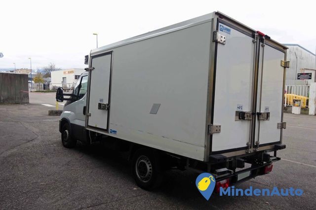 iveco-35s16-frigorefrigerator-big-1