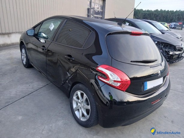 peugeot-208-14-hdi-68-gazole-big-1