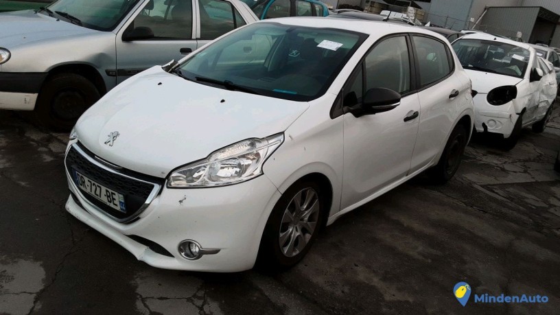 peugeot-208-dr-727-be-big-2