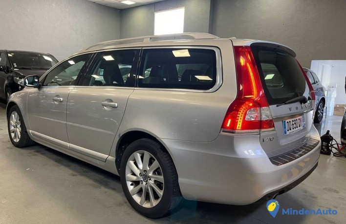 volvo-v70-d4-181cv-de-2015-a-5990e-big-4