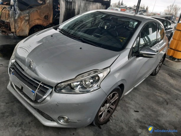 peugeot-208-16-hdi-92-feline-ref-312531-big-0