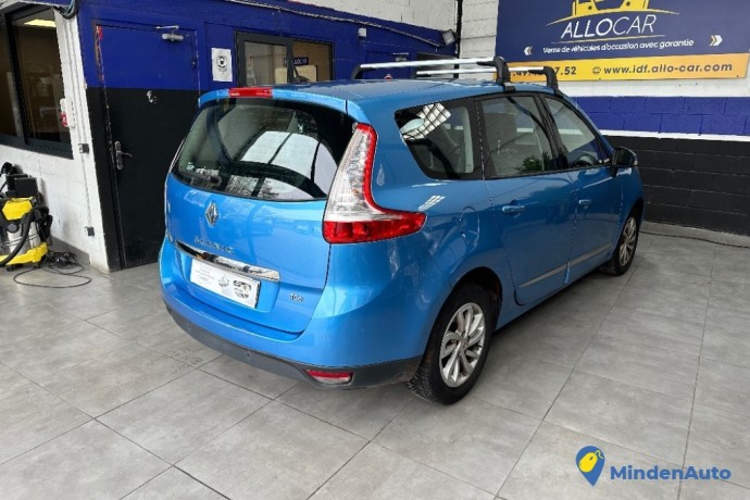 renault-scenic-iii-big-2