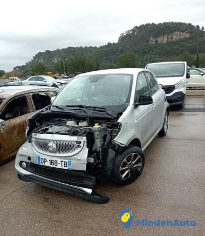 smart-forfour-acccidentee-big-0
