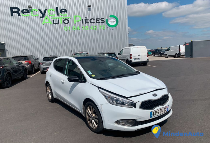 kia-cee-d-16crdi-128-premium-edition-big-0