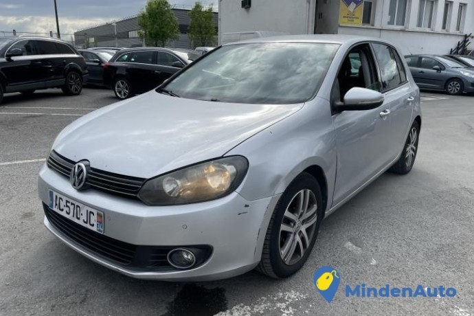 volkswagent-golf-vi-20tdi-110-confortline-big-3