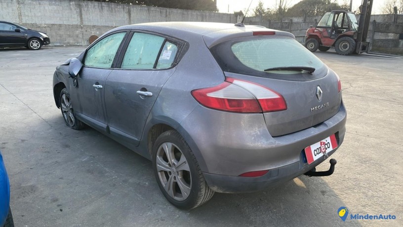 renault-megane-iii-dynamique-gps-tomtom-19dci-130-big-1