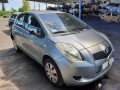 toyota-yaris-ii-10-69-ref-320800-small-1