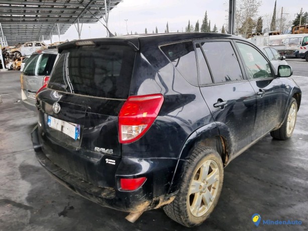 toyota-rav4-22-d-4d-177-ref-318155-big-3