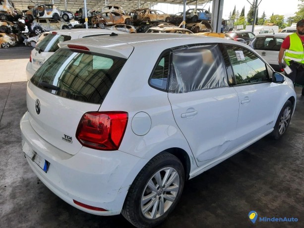 volkswagen-polo-6r-14-tdi-75-ref-322485-big-3