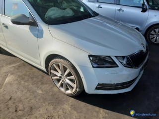 SKODA OCTAVIA COMBI 1.8 TSI 180 4X4 DSG Réf : 323137