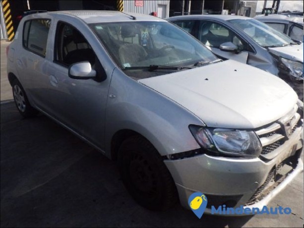 dacia-sandero-ii-laureate-15-dci-90cv-big-1