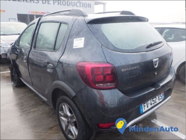 dacia-sandero-ii-stepway-prestige-15-blue-dci-95-cv-big-2