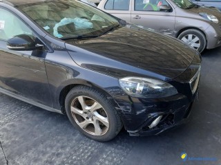 VOLVO V40 CROSS COUNTRY 1.6 D2 115 Réf : 322623