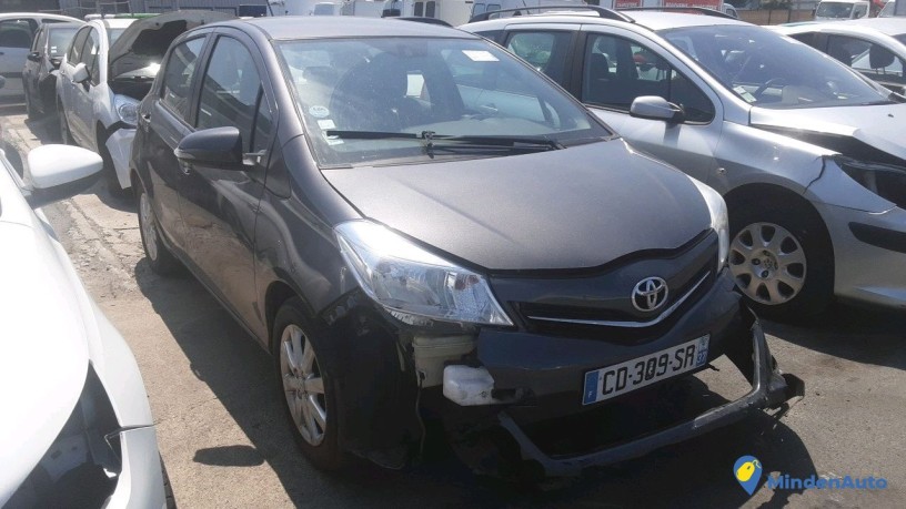 toyota-yaris-cd-309-sr-big-2