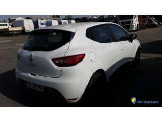 RENAULT CLIO IV EH-689-MV