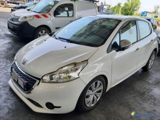 PEUGEOT 208 1.6 E-HDI 92 Réf : 324550