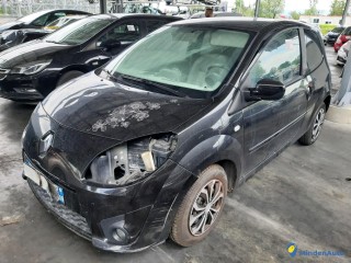 RENAULT TWINGO II 1.2 16V Réf : 323899