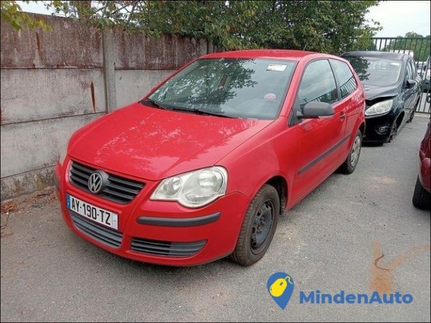 volkswagen-polo-iv-trendline-big-0