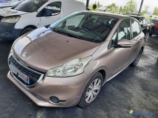 PEUGEOT 208 1.4 HDI FAP 68 Réf : 323794