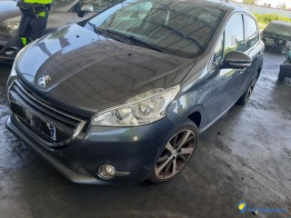 PEUGEOT 208 1.6 BLUEHDI 120 FELINE Réf : 328325