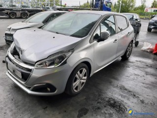 PEUGEOT 208 1.2 PURETECH 82 STYLE Réf : 329464