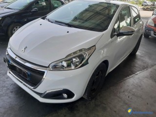 PEUGEOT 208 1.2 PURETECH 82 Réf : 325349