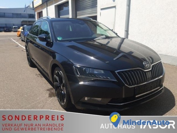 skoda-superb-combi-20-tdi-190-dsg-style-4x4-navi-pano-140-kw-190-ps-big-2